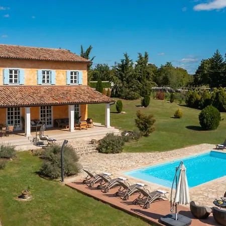 Villa Primavera With Pool By Guide