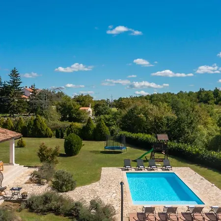 Primavera With Pool By Guide Grožnjan