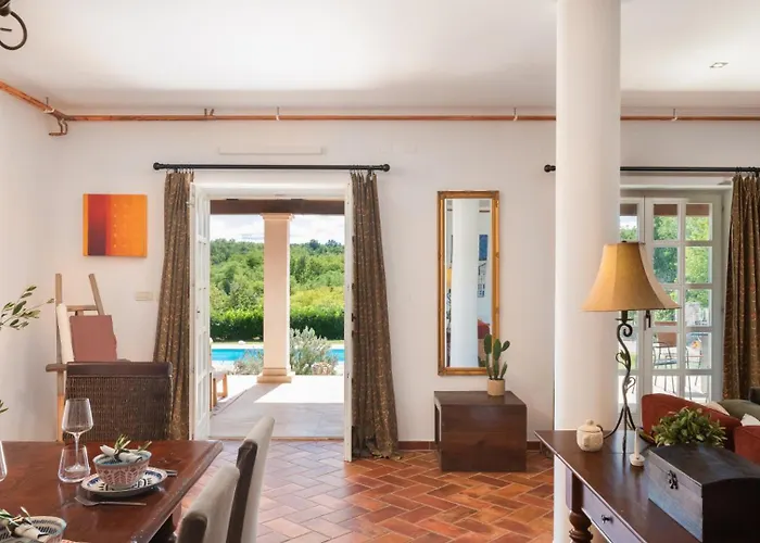 Villa Primavera With Pool By Guide Grožnjan